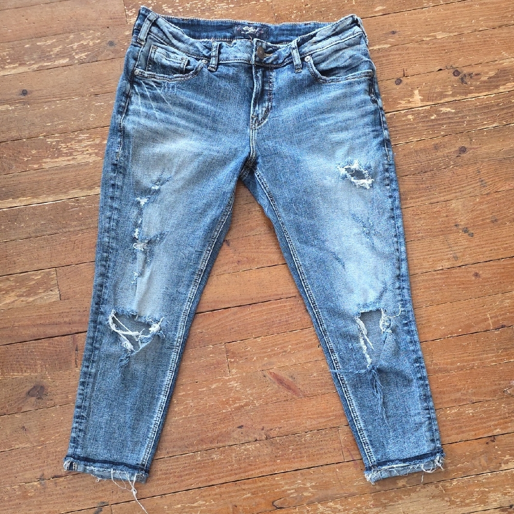 Silver Jeans (Women's W30/L25) Ankle Distressed Denim Capri